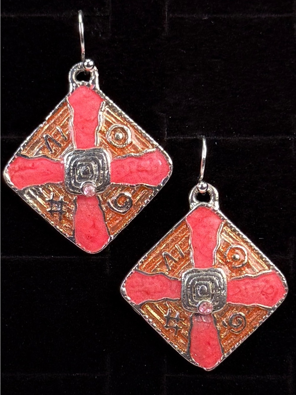 Silvertone Orangey Pink Weighted Geometric pierced Earrings